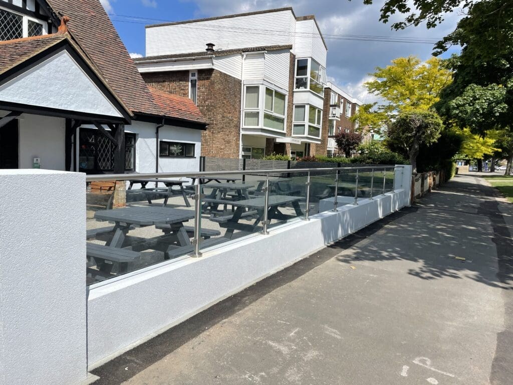 Glass Balustrade with 13.5 toughened laminated glass.