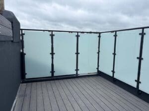 Roof top terrace area glass balustrade privacy screen - Dulwich, SW london